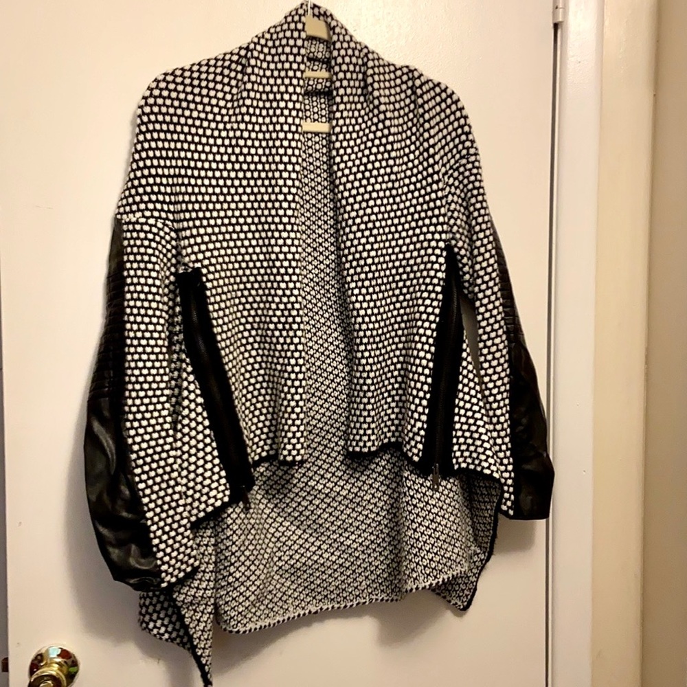 EUC Dex Faux Leather Sleeve Sweater Jacket size M